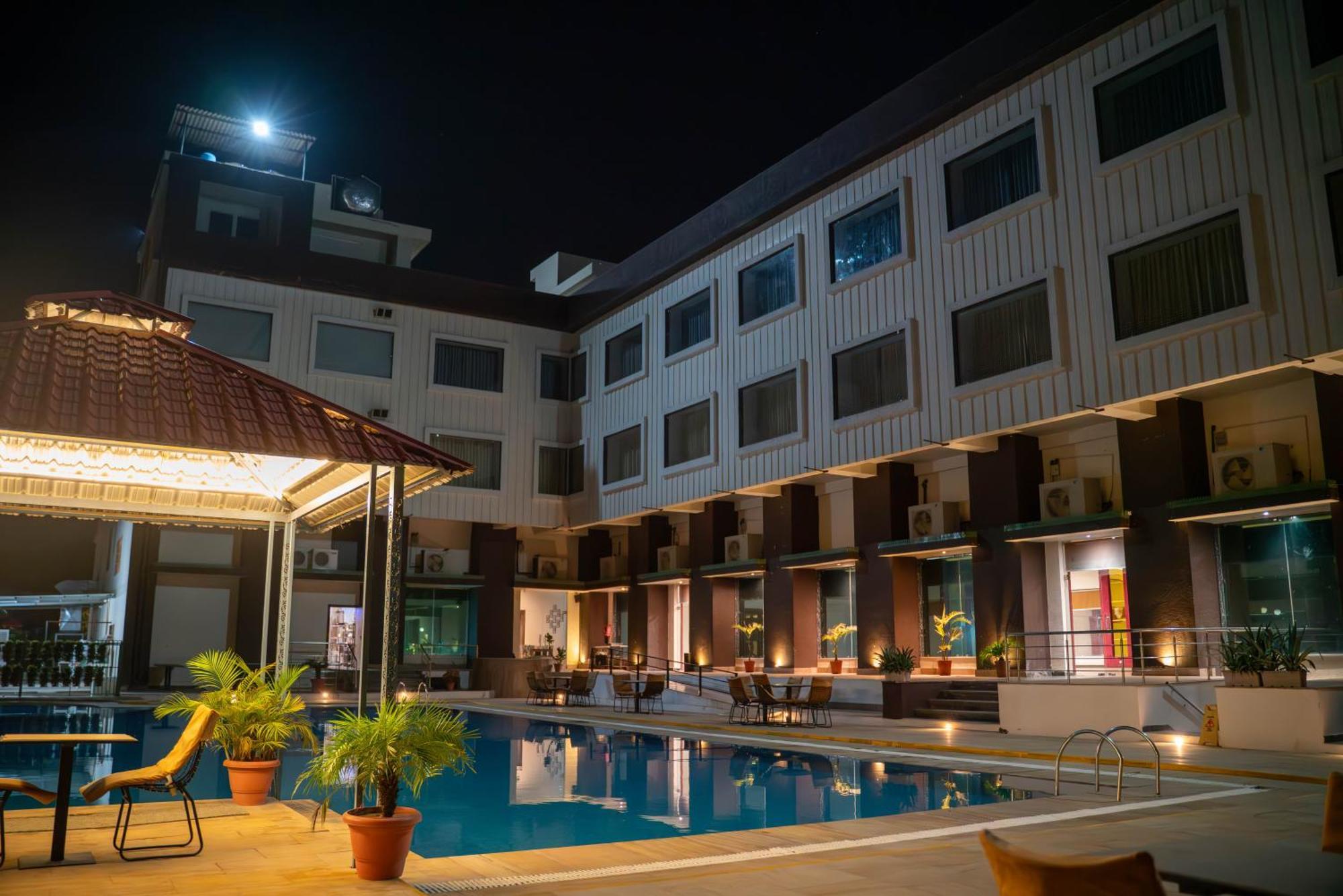 Bamboo Saa Mulberry Resort Pushkar Exterior foto